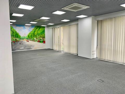 комерційна за адресою Мечникова вул., 10