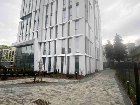 комерційна за адресою Угорська вул., 14д