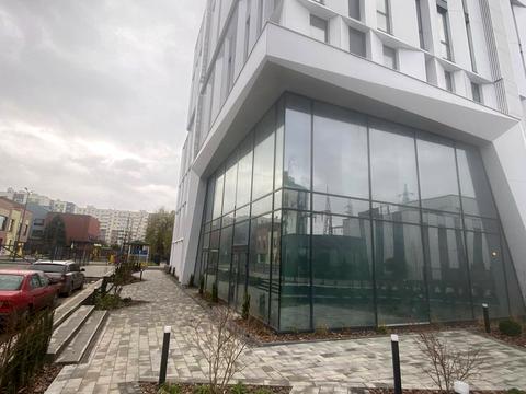 комерційна за адресою Угорська вул., 14д