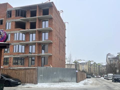 комерційна за адресою Райдужна вул., 141