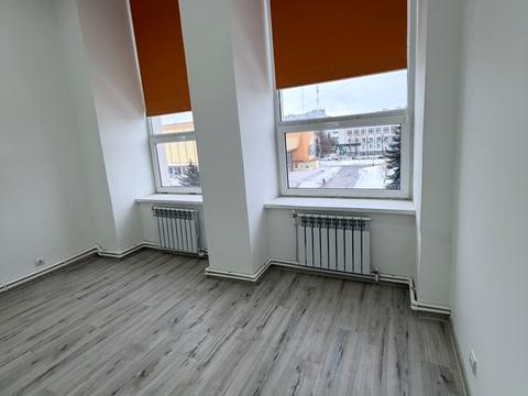 коммерческая по адресу майдан Незалежности пл., 3