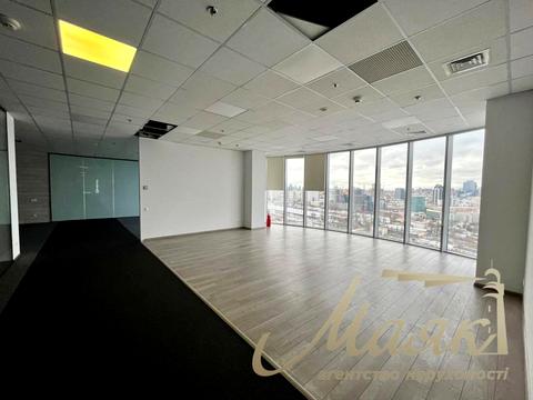 коммерческая по адресу Николая Амосова ул., 12