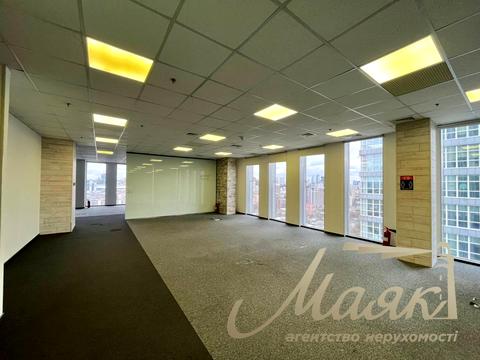 коммерческая по адресу Николая Амосова ул., 12