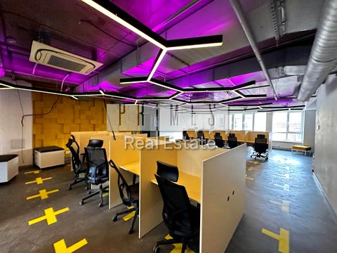 комерційна за адресою Саксаганського вул., 83