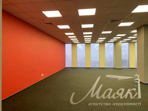 коммерческая по адресу Николая Амосова ул., 12