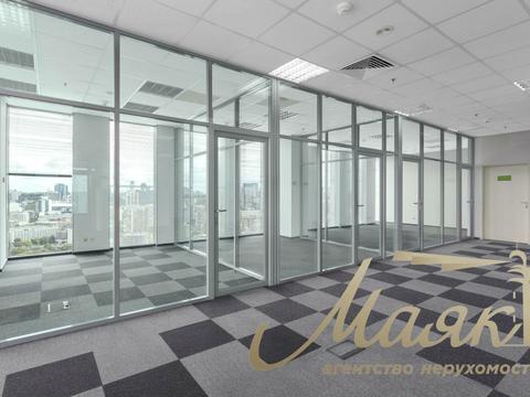 коммерческая по адресу Николая Амосова ул., 12