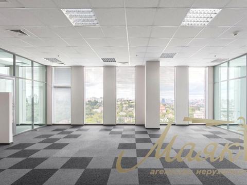 коммерческая по адресу Николая Амосова ул., 12