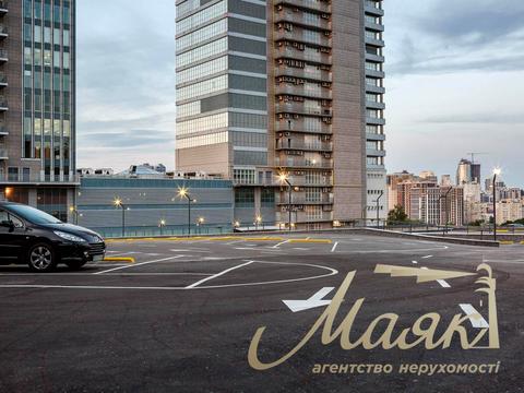 коммерческая по адресу Николая Амосова ул., 12