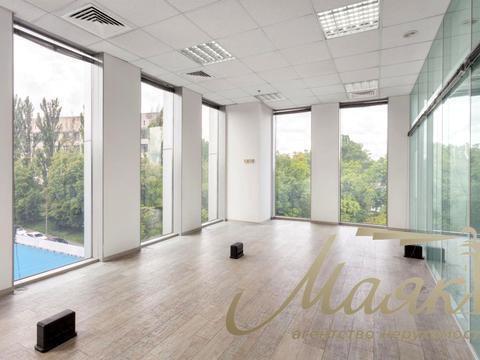 коммерческая по адресу Николая Амосова ул., 12