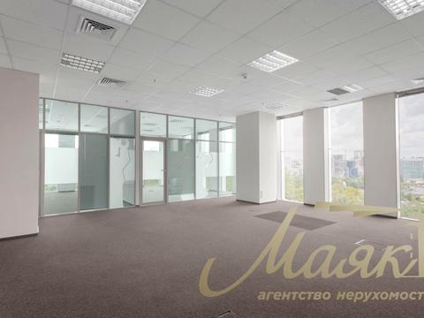 коммерческая по адресу Николая Амосова ул., 12