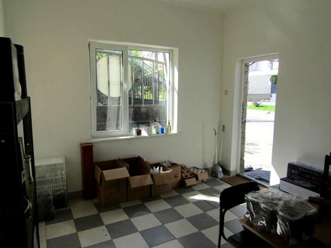 комерційна за адресою Городоцька вул., 214