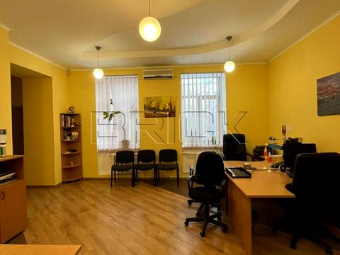 комерційна за адресою Притисько-Микільська вул., 2