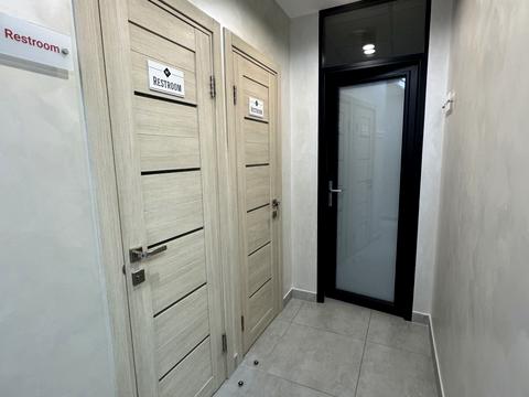 комерційна за адресою Університетська вул., 3/1