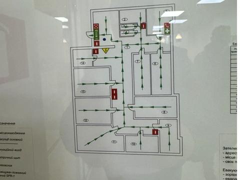 комерційна за адресою Університетська вул., 3/1