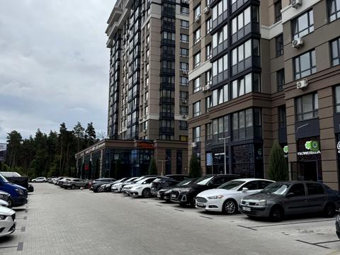 комерційна за адресою Університетська вул., 3/1