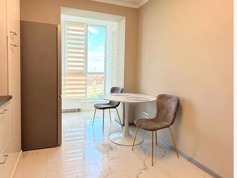 квартира за адресою Героїв Небесної Сотні просп., 26/8