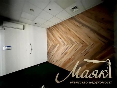 коммерческая по адресу Николая Амосова ул., 12