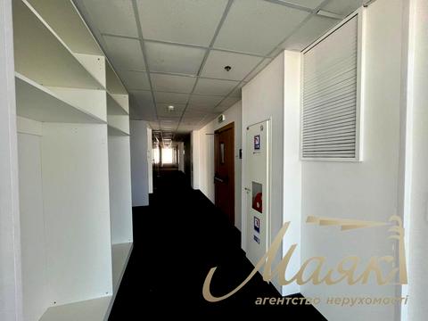 коммерческая по адресу Николая Амосова ул., 12