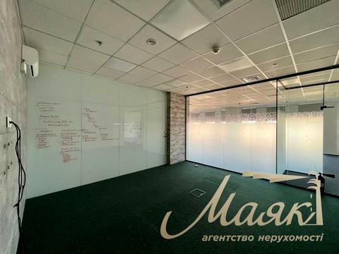 коммерческая по адресу Николая Амосова ул., 12