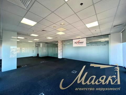 коммерческая по адресу Николая Амосова ул., 12