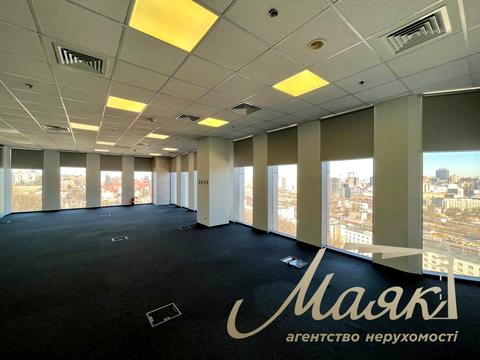 коммерческая по адресу Николая Амосова ул., 12