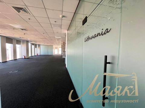 коммерческая по адресу Николая Амосова ул., 12