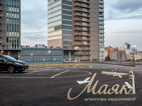 коммерческая по адресу Николая Амосова ул., 12