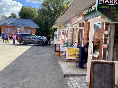 комерційна за адресою Соборна вул., 202/3