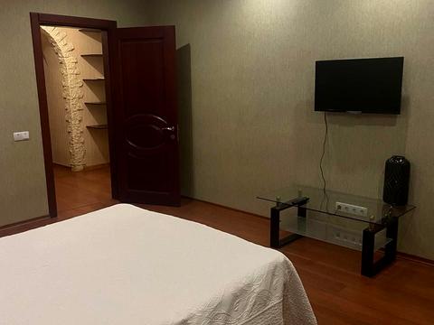 квартира за адресою Набережна Перемоги вул., 136-А