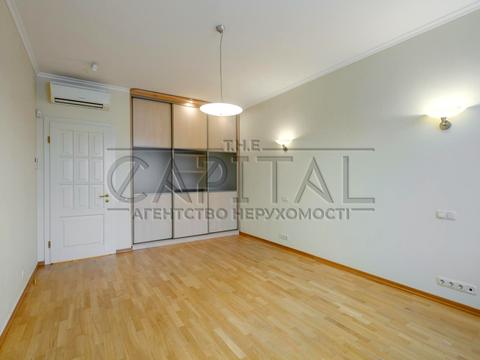 комерційна за адресою Ірининська вул., 5/24