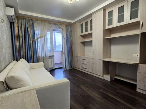 квартира за адресою Срібнокільська вул., 14