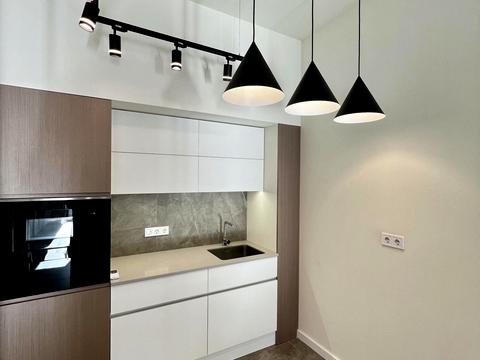 комерційна за адресою Антоновича вул. (Горького), 44