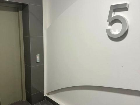 комерційна за адресою Алімпія Галика вул., 75-Д