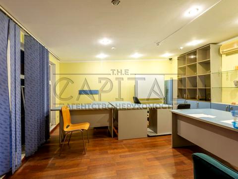 комерційна за адресою Київ, Басейна вул., 14