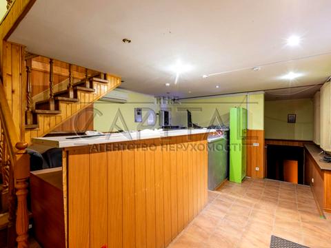 комерційна за адресою Київ, Басейна вул., 14