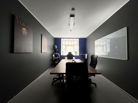 комерційна за адресою Ірининська вул., 5/24