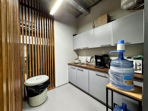 комерційна за адресою Ірининська вул., 5/24