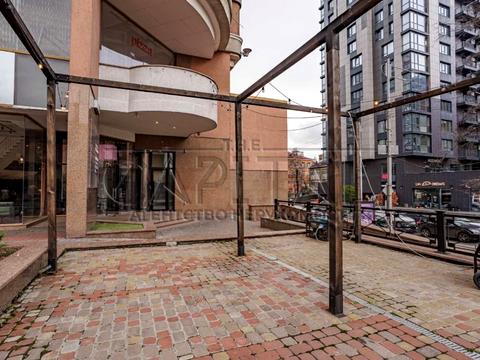 коммерческая по адресу Жилянская ул., 59