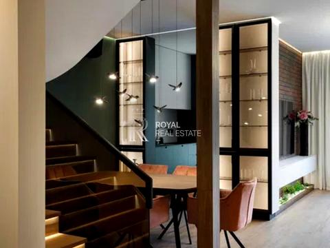 будинок за адресою Центральна, 11