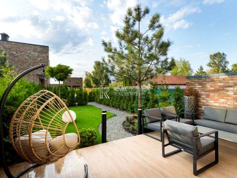 будинок за адресою Центральна, 11