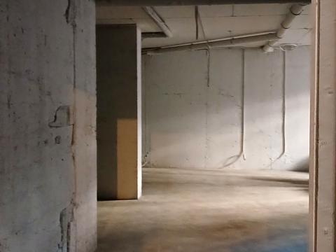 комерційна за адресою Західна вул., 12