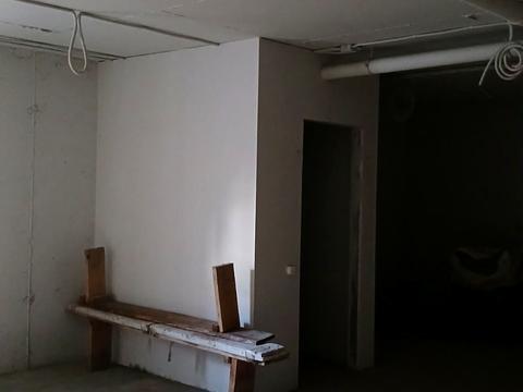 комерційна за адресою Західна вул., 12