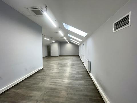 комерційна за адресою Ярослава Мудрого вул., 9б