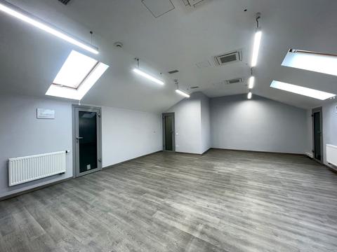 комерційна за адресою Ярослава Мудрого вул., 9б