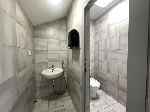 комерційна за адресою Ярослава Мудрого вул., 9б