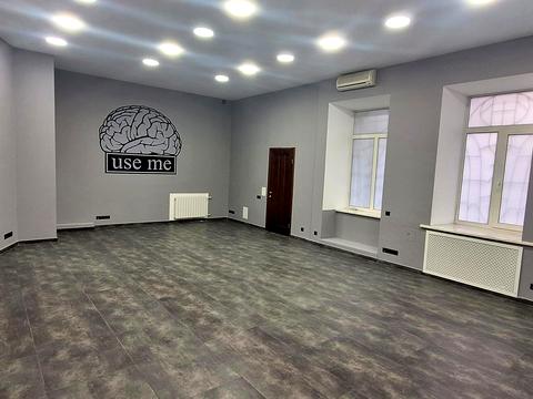 комерційна за адресою Академіка Богомольця вул., 5