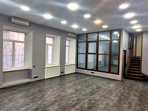 комерційна за адресою Академіка Богомольця вул., 5