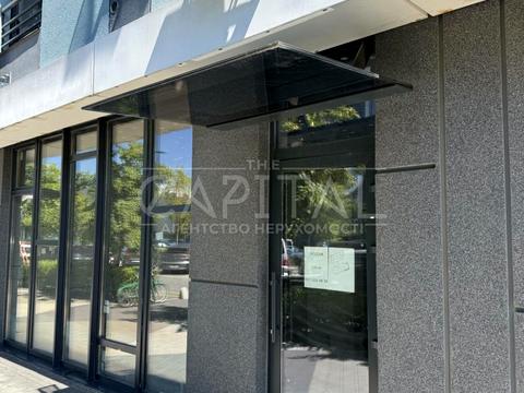 комерційна за адресою Тадея Рильського бульв., 1