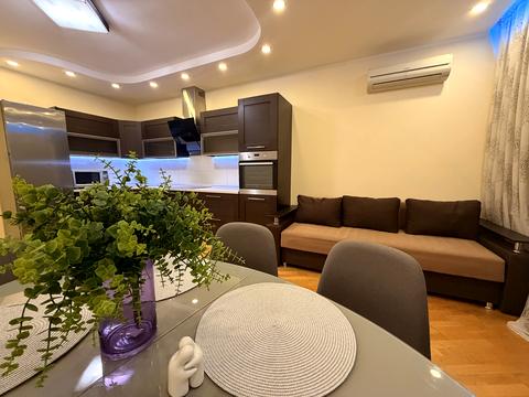 квартира по адресу Олены Пчилки ул., 2