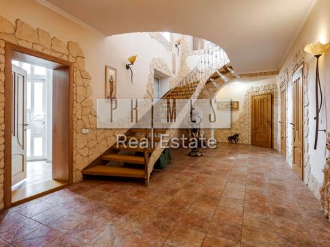 будинок за адресою Кар'єрна вул.